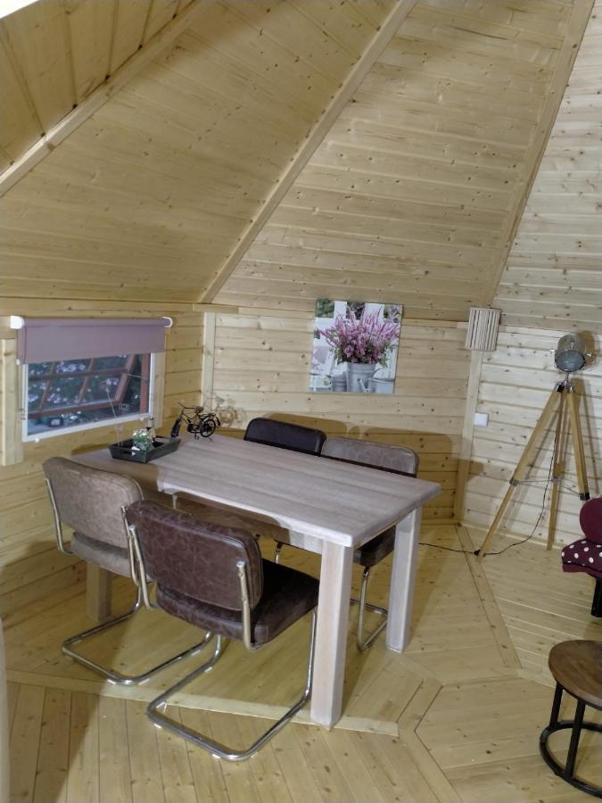 Kota Wadway Vila Spanbroek Exterior foto