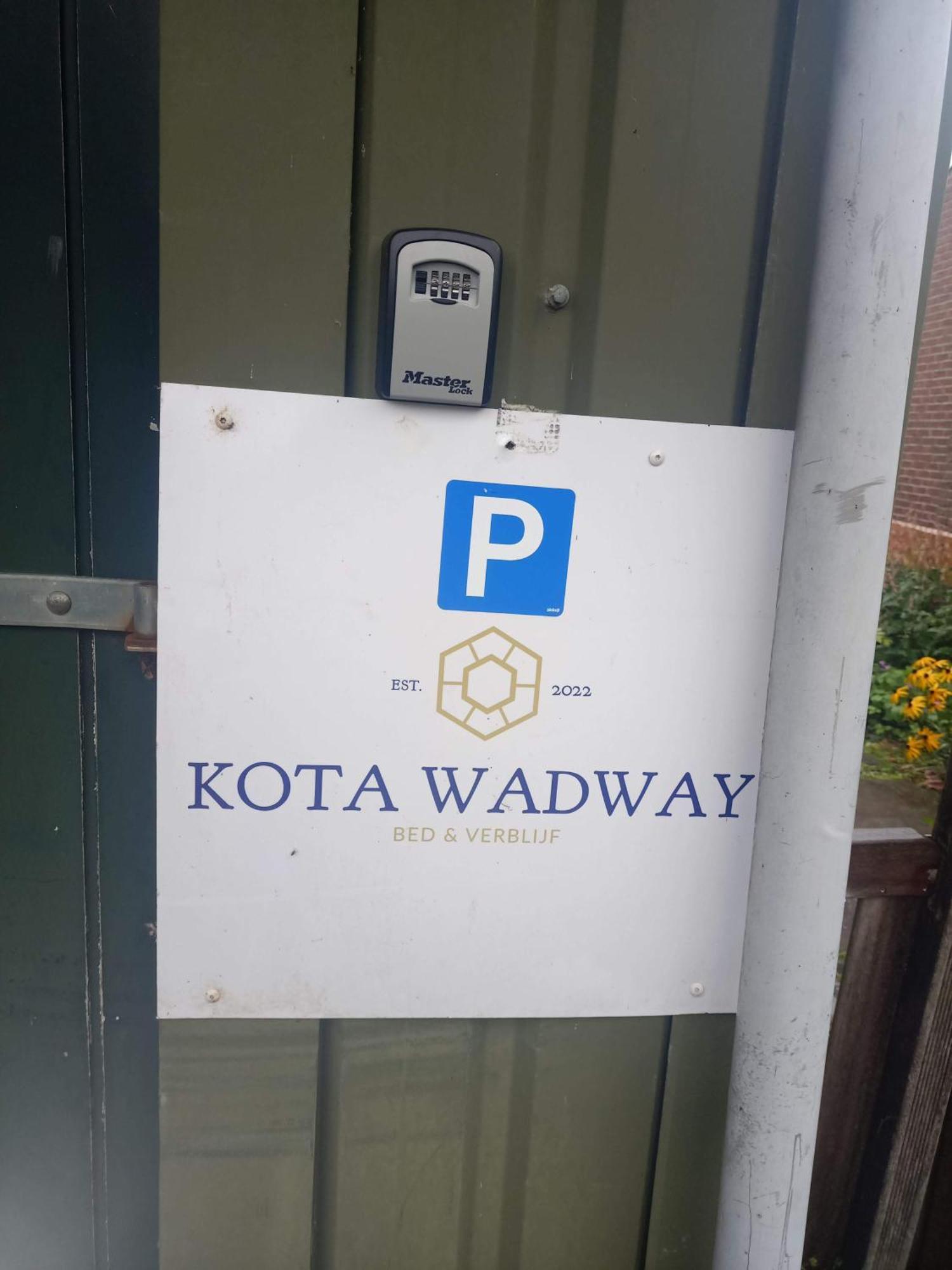 Kota Wadway Vila Spanbroek Exterior foto